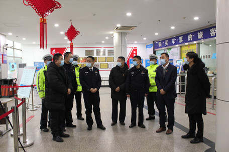 GH市公安局查北站春運2(顧書燁)_副本.jpg GH市公安局查北站春運2(顧書燁)_副本.jpg