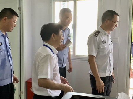 省廳調研交校全摩通2(盛思佳)_副本.jpg 省廳調研交校全摩通2(盛思佳)_副本.jpg